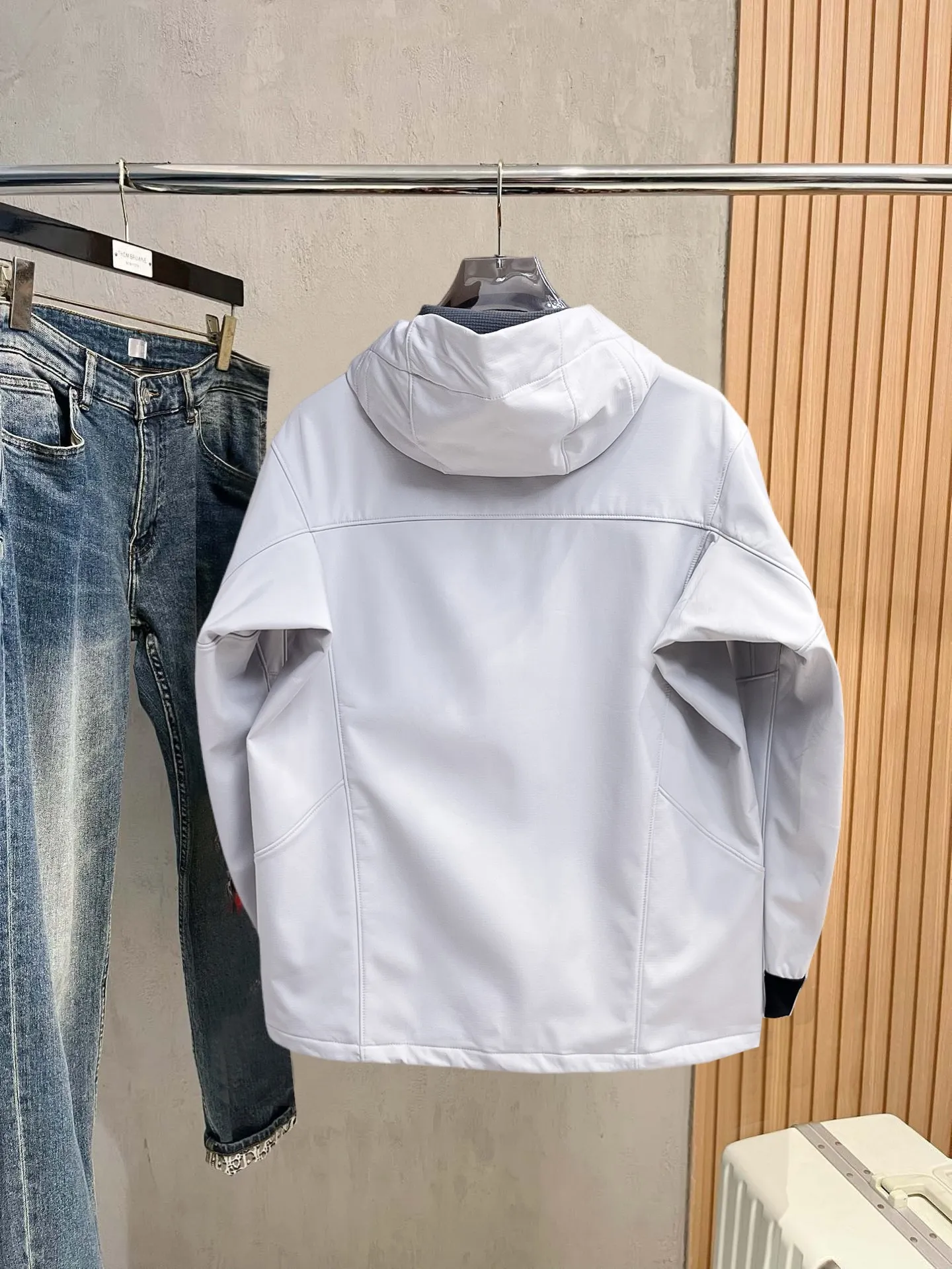 Same Style， ， 2026 New Arrival ， Original Premium Breathable ， ， ， Quality。 ， Sizes：M～3XL，